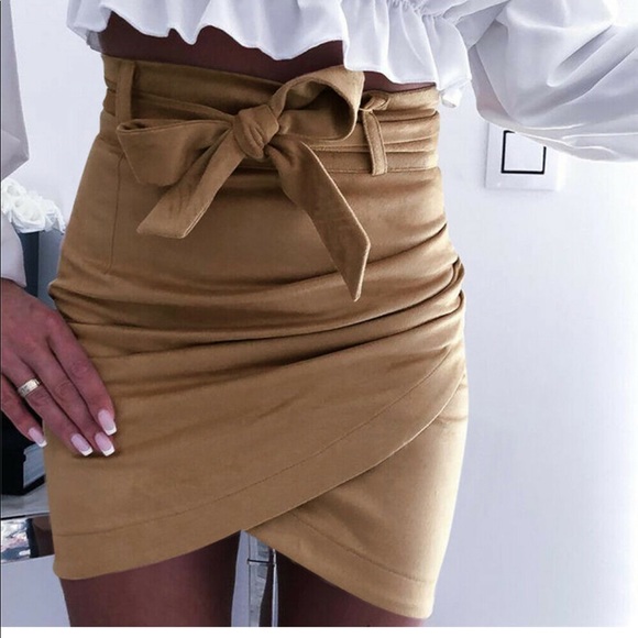 Dresses & Skirts - 💃Madeline Tulip Skirt Vegan Suede